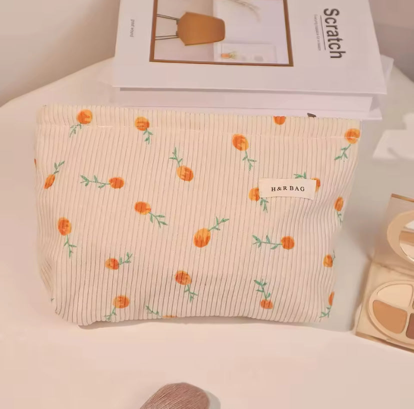 Makeup bag - Pouch 💐حقيبة ميك اب