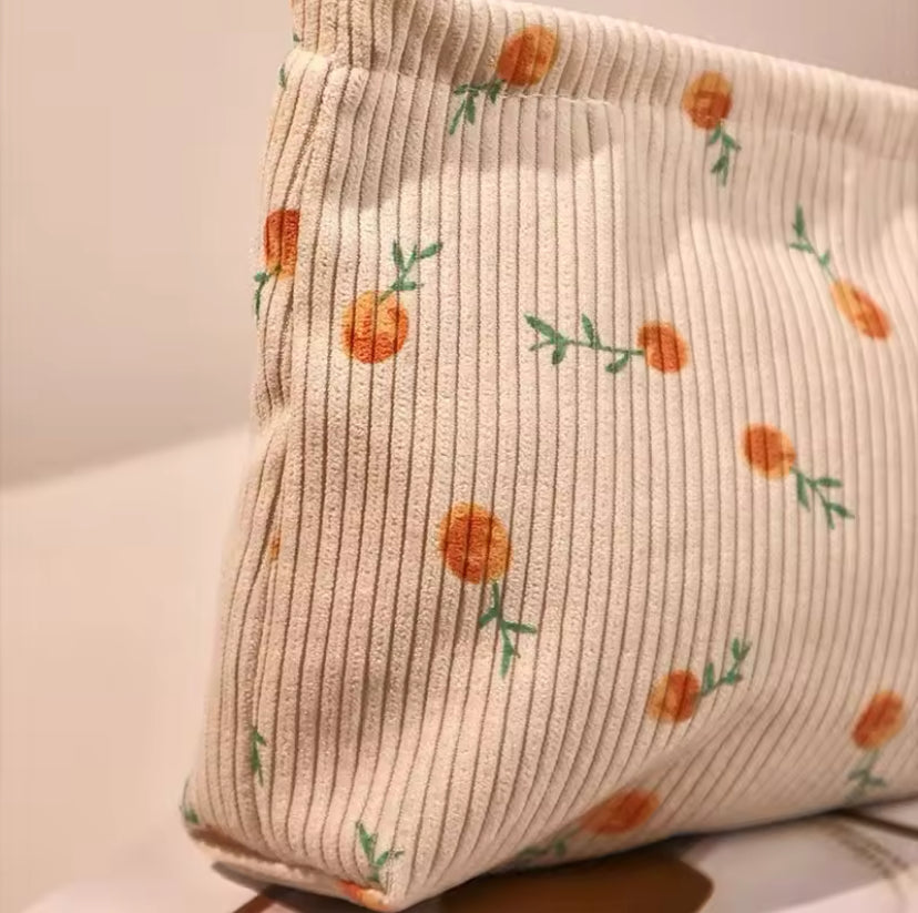 Makeup bag - Pouch 💐حقيبة ميك اب
