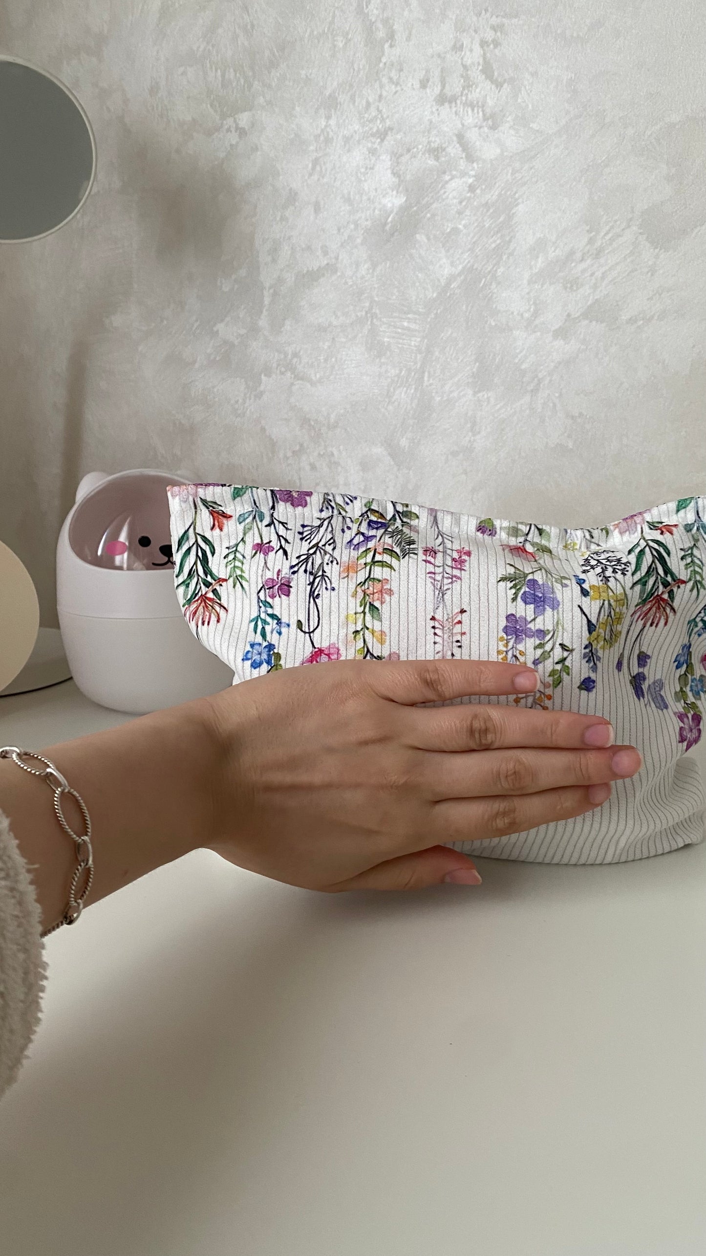 Makeup and skincare bag 💐🌷