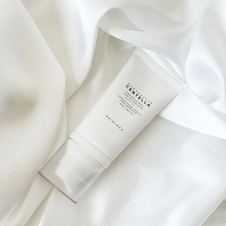 SKIN1004 - Madagascar Centella Tone Brightening Tone-Up Sunscreen