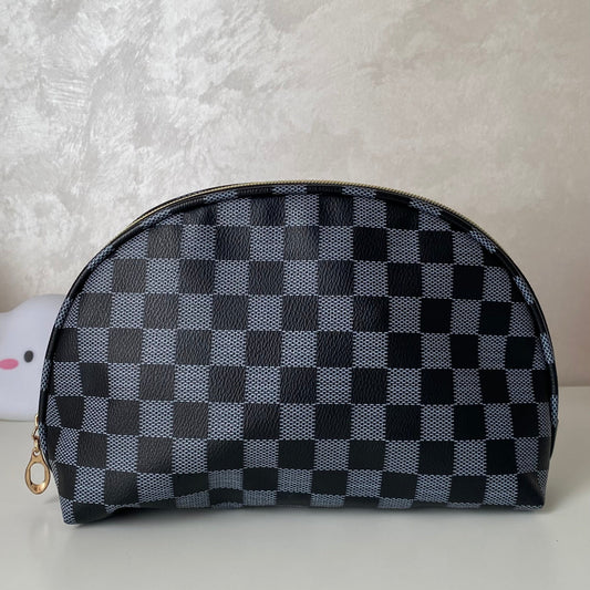 Makeup bag | حقيبة ميك اب