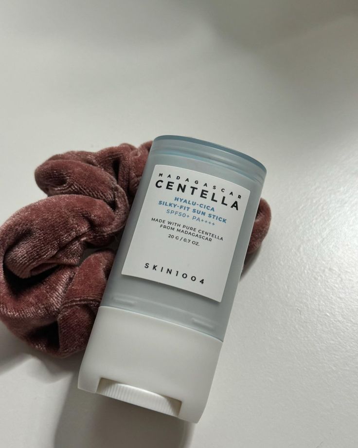 SKIN1004 - Madagascar Centella Hyalu-Cica Silky-fit Sun Stick SPF50+ PA++++