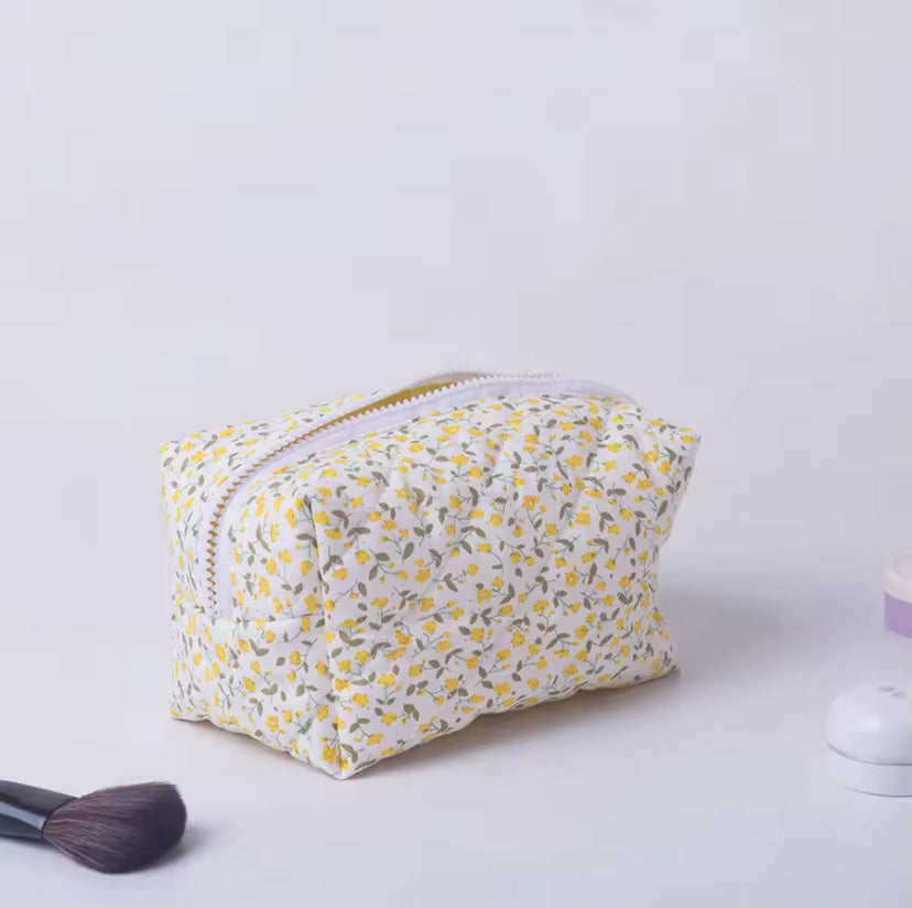 Makeup pouch & bag | حقيبة وشنتة ميك اب
