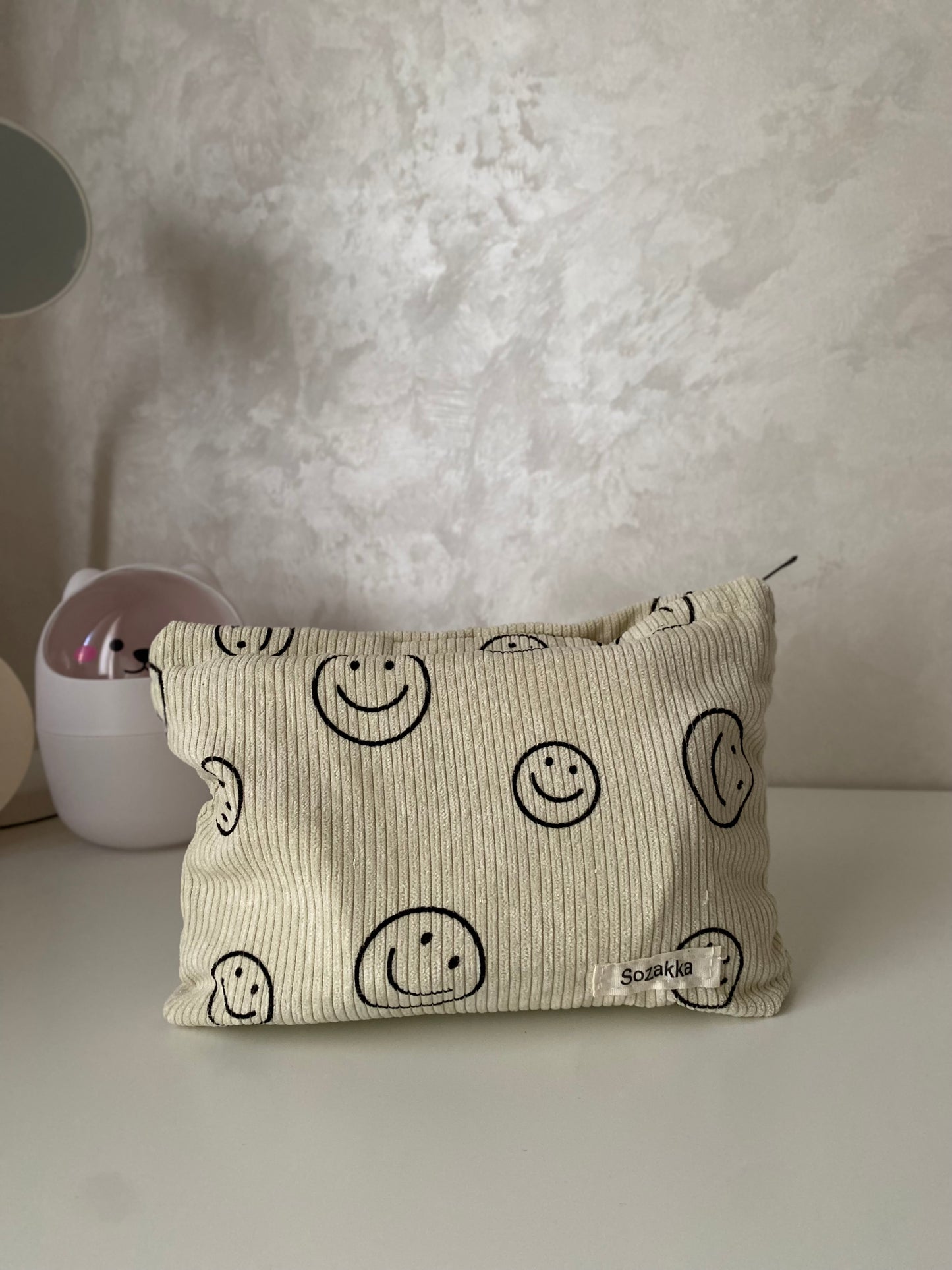 Makeup bag - Pouch 💐حقيبة ميك اب