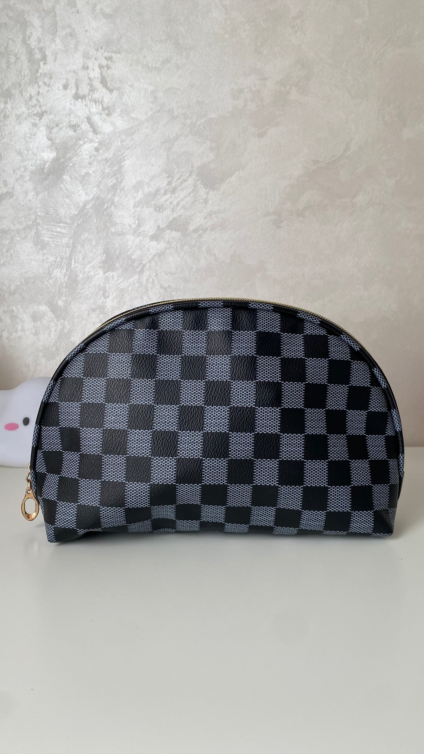 Makeup bag | حقيبة ميك اب