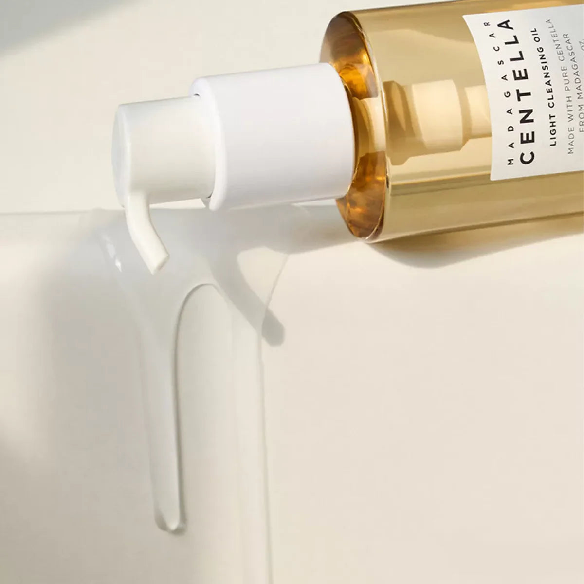 SKIN1004 - Madagascar Centella Light Cleansing Oil