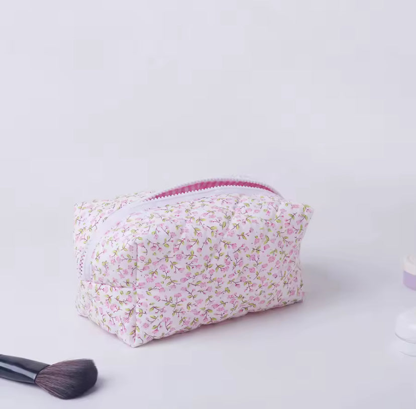 Makeup pouch & bag | حقيبة وشنتة ميك اب