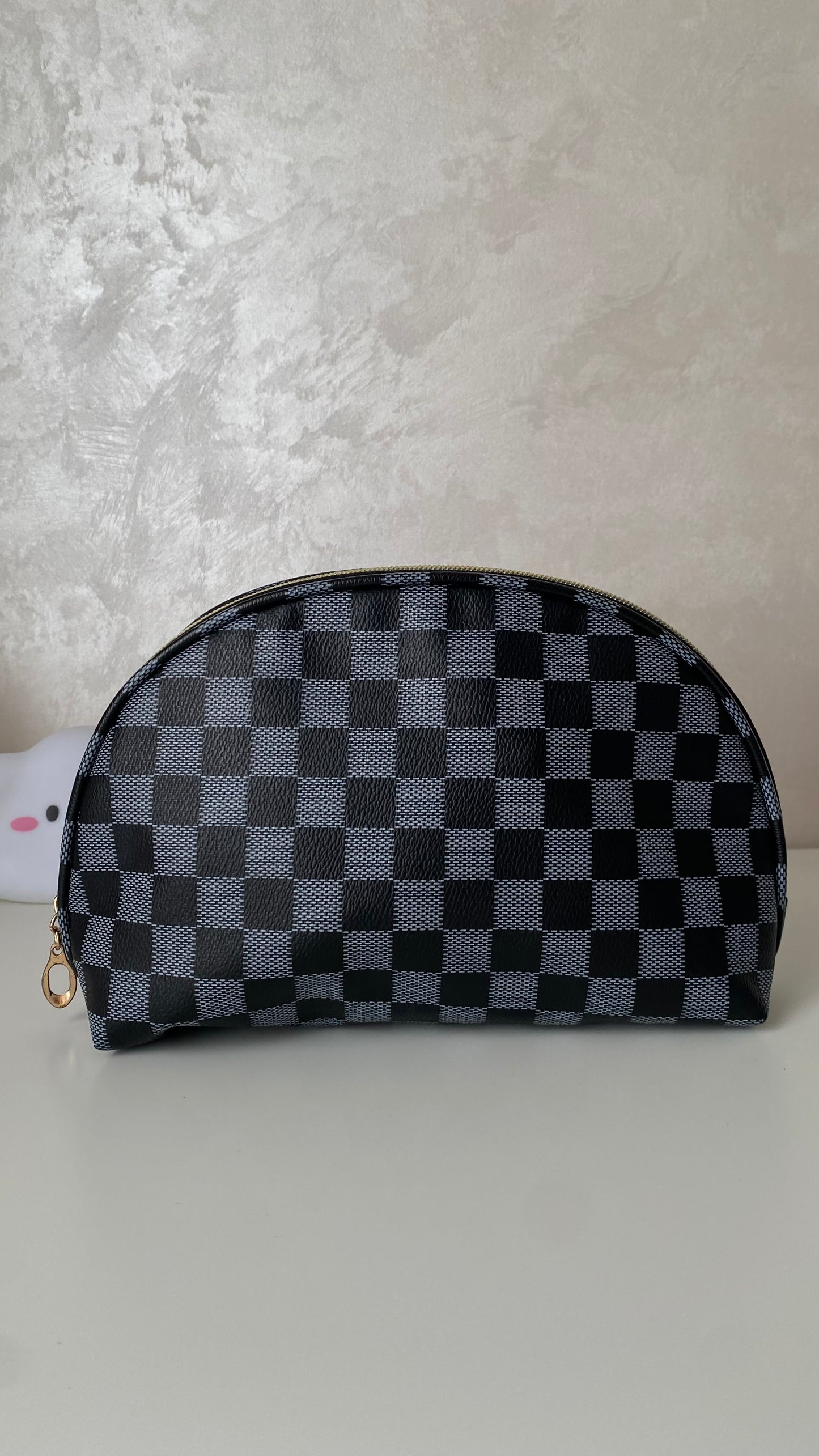 Makeup bag | حقيبة ميك اب