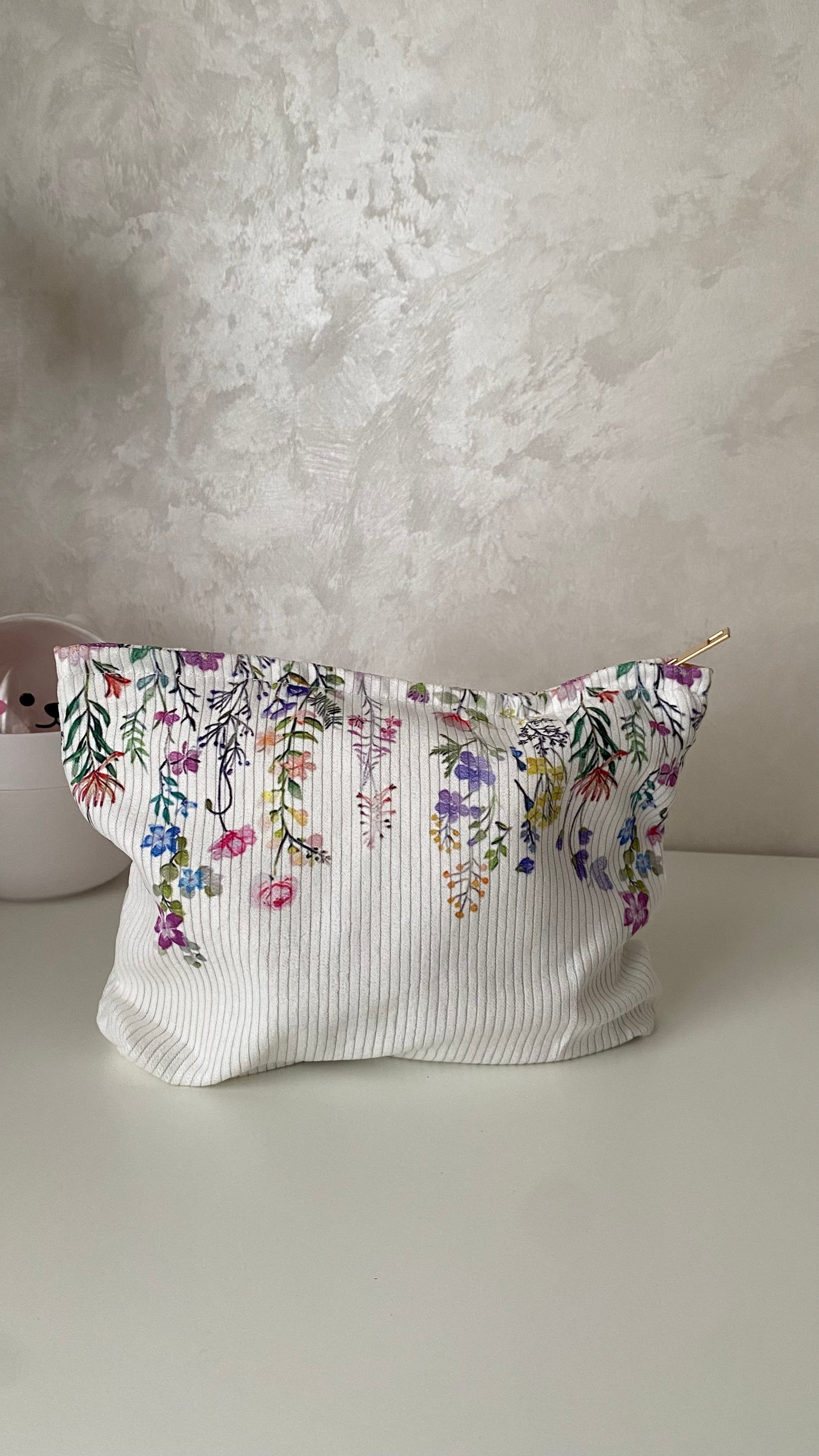 Makeup and skincare bag 💐🌷