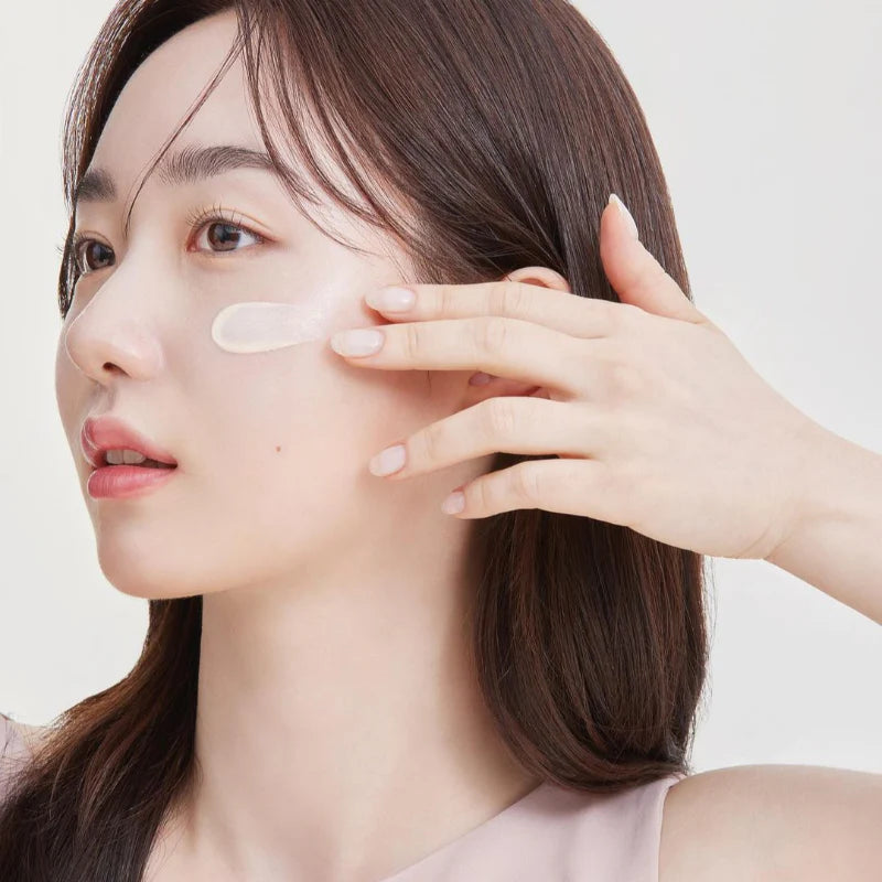 Numbuzin - No.3 Porcelain Base-skip Tone Up Beige SPF50+