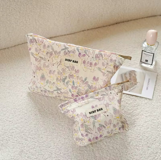 Makeup bag | حقيبة ميك اب